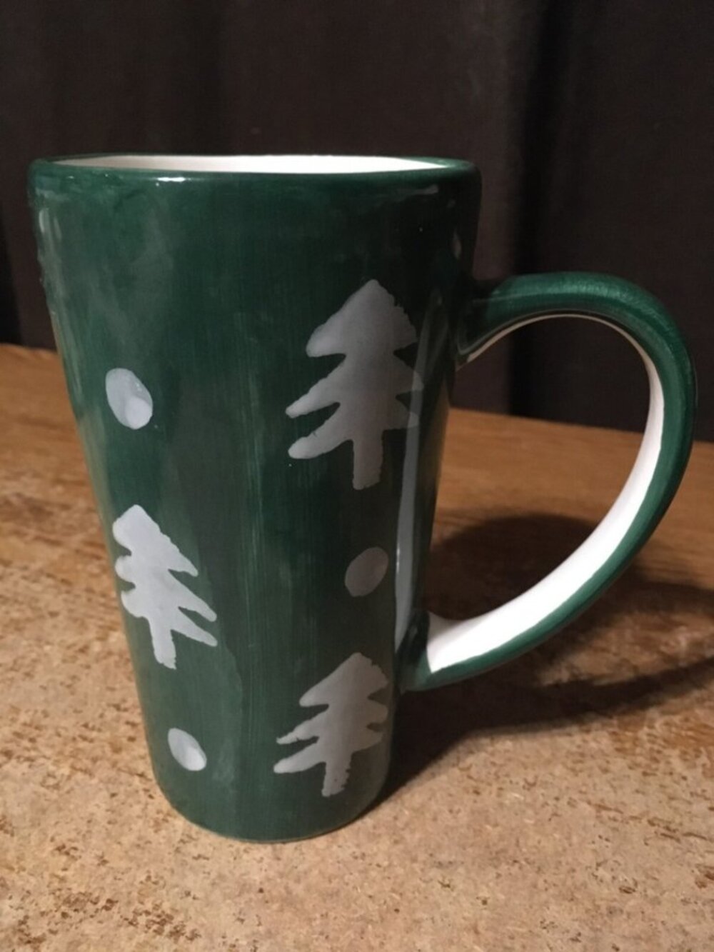 VINTAGE DESIGNPAC CERAMIC TALL 6" COFFEE MUG GREEN TREES CHRISTMAS